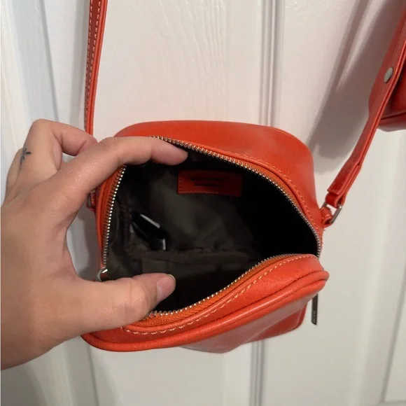 Matt & Nat Swae Vegan Crossbody Bag - Vintage Collection - Picture 7 of 10